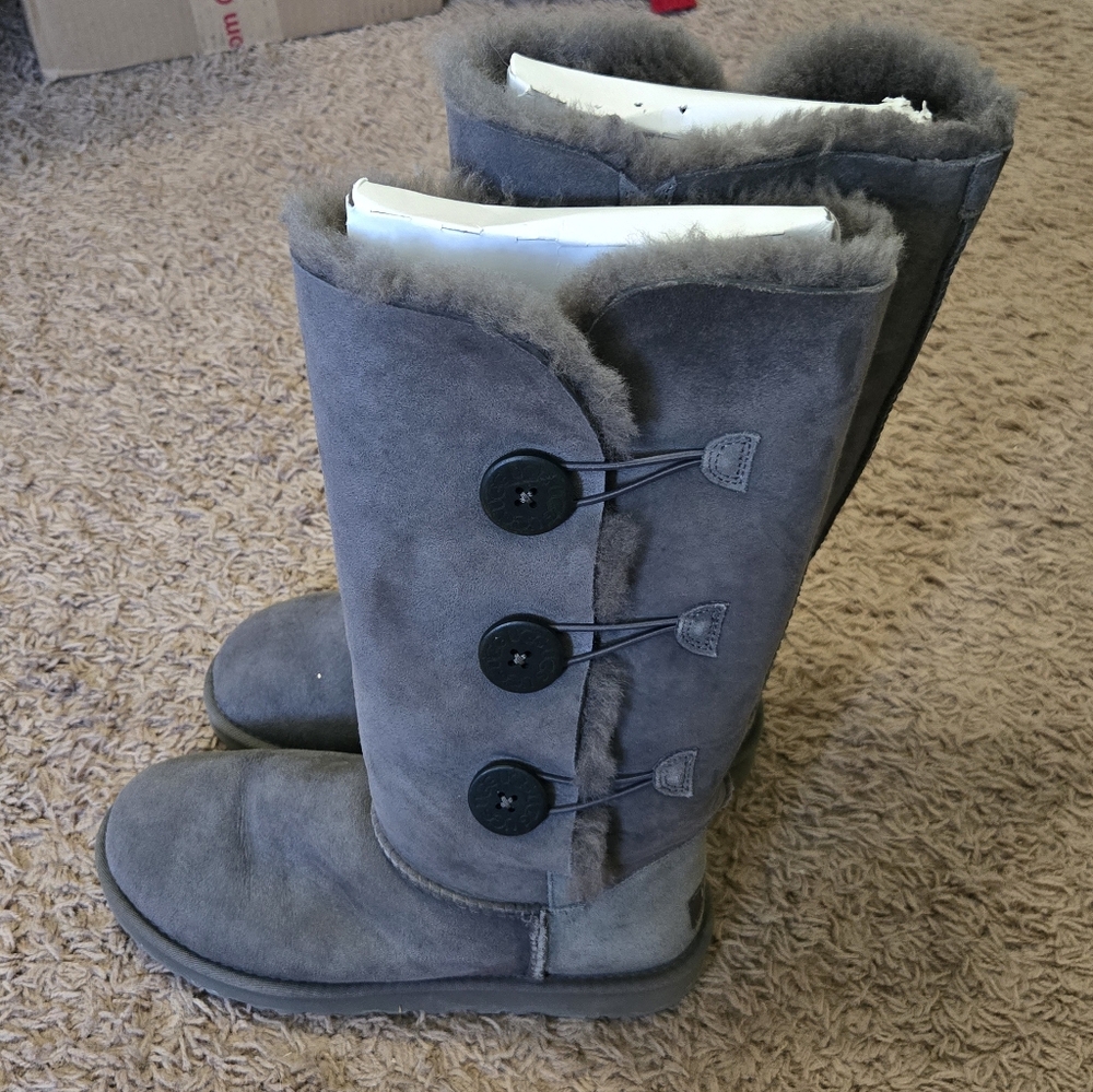 Gray Bailey Button UGGS